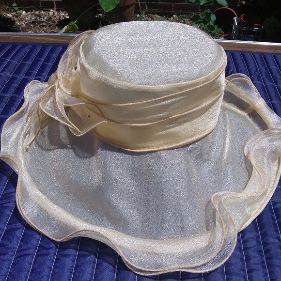 Gabriel Amar Designer Hat for Frank Olive - Picture 6 of 8